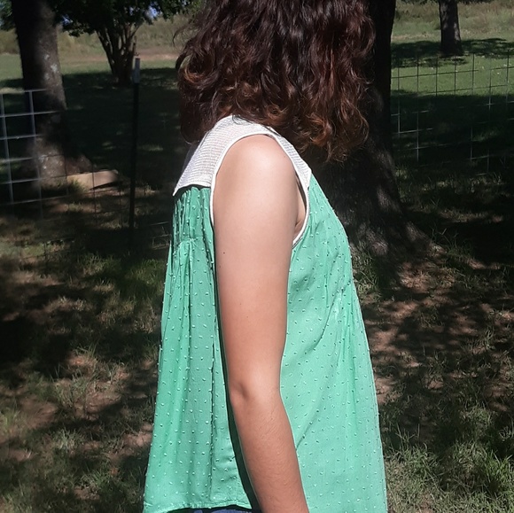 Miss Me Sleevless Top - Picture 3 of 3